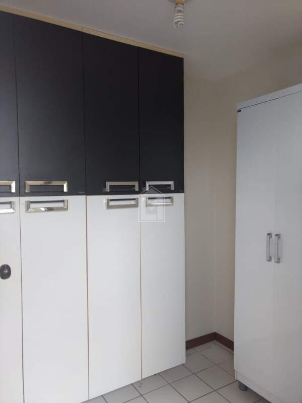 Apartamento para alugar com 3 quartos, 112m² - Foto 18