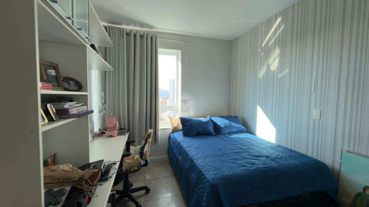 Apartamento à venda no Praia do Canto: pto 4 quartos na Praia do canto