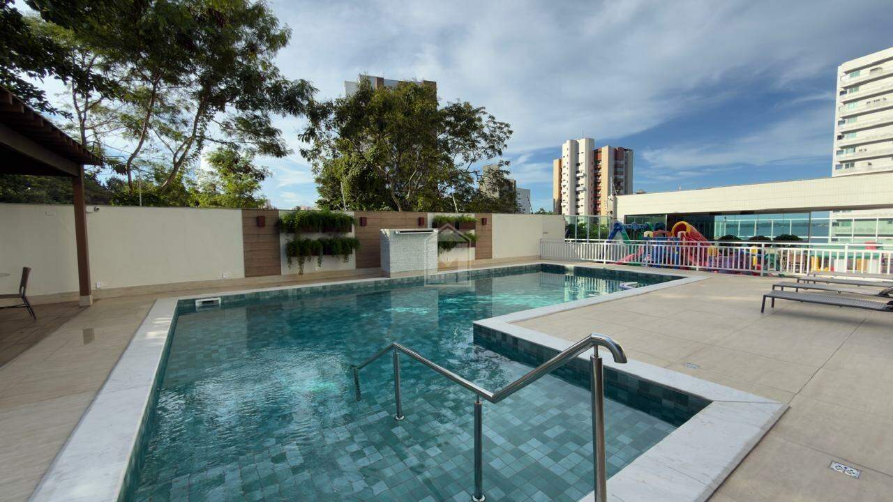 Apartamento à venda no Praia do Canto: pto 4 quartos na Praia do canto