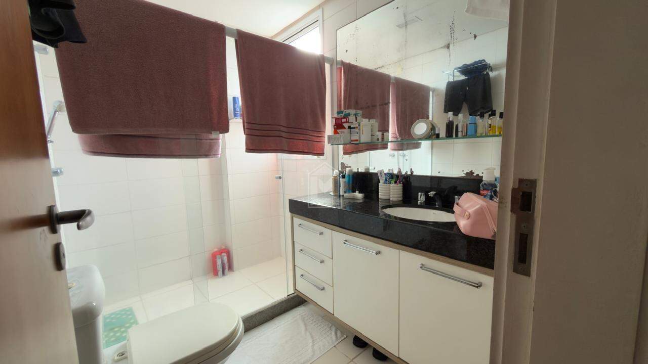 Apartamento à venda no Praia do Canto: pto 4 quartos na Praia do canto
