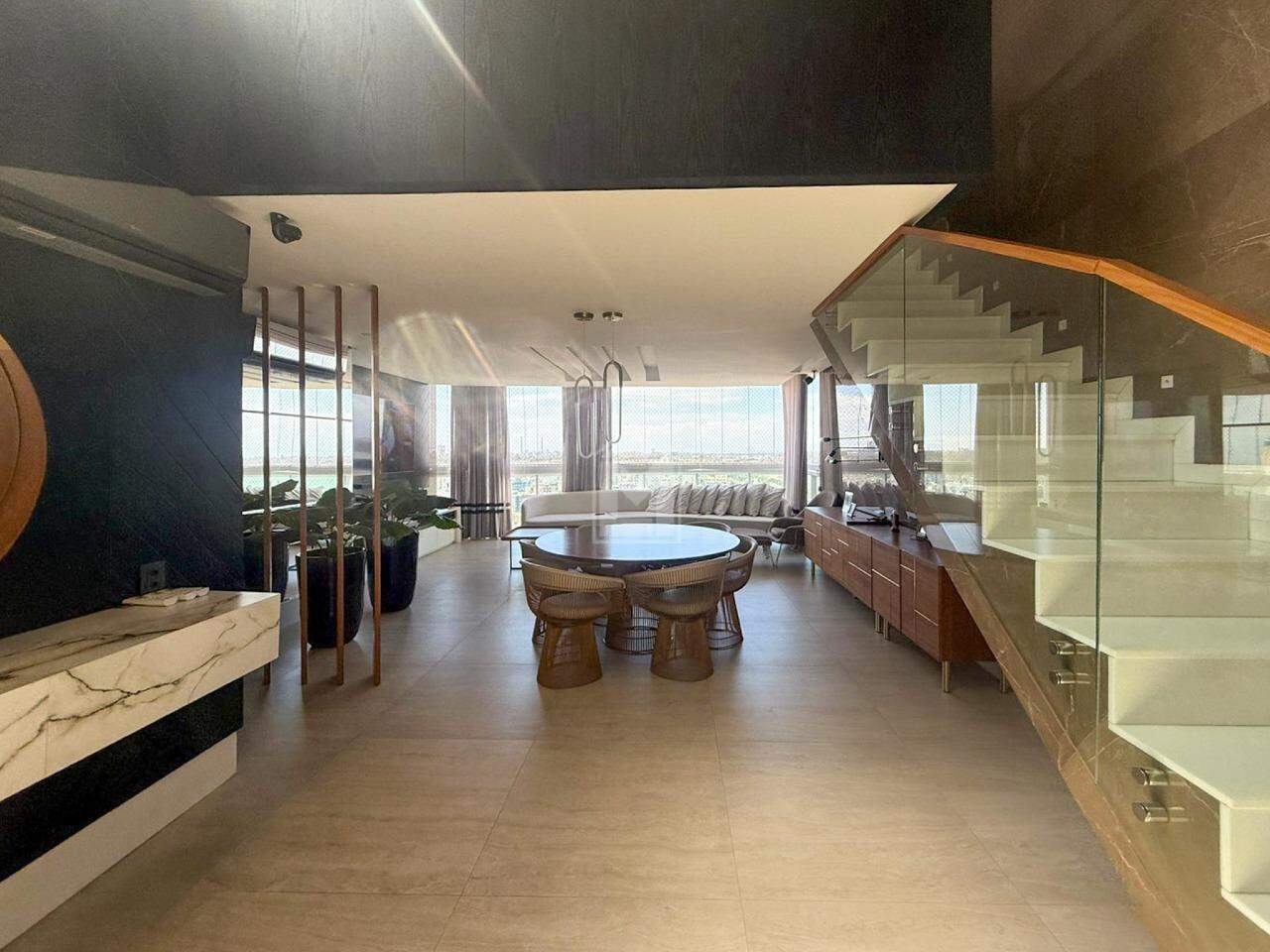 Cobertura à venda com 3 quartos, 232m² - Foto 2