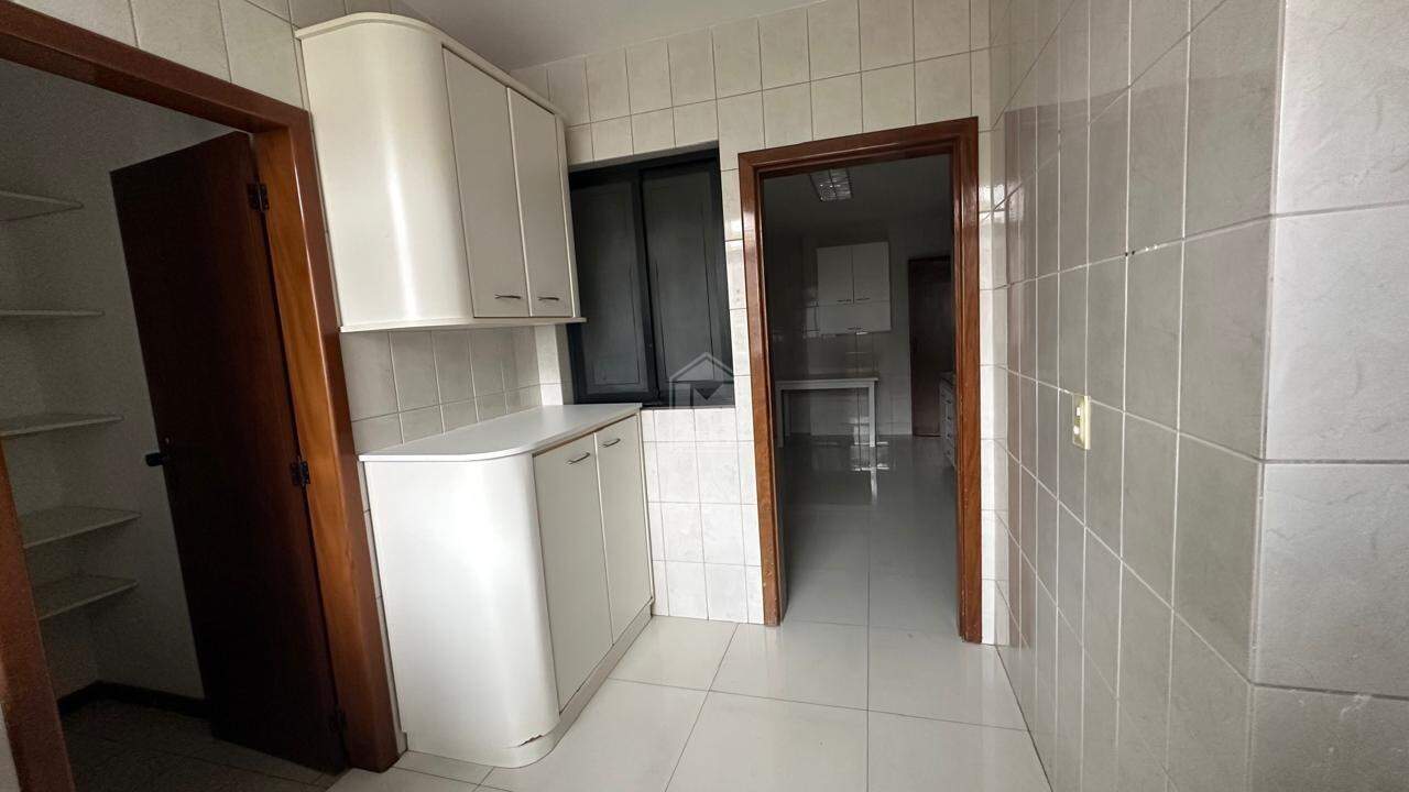 Apartamento, 4 quartos, 217 m² - Foto 11