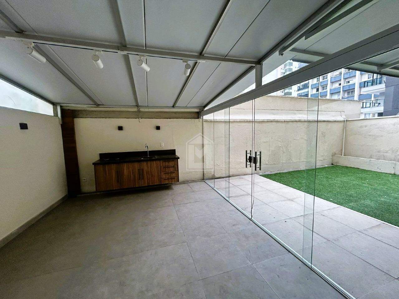 Apartamento, 3 quartos, 135 m² - Foto 2