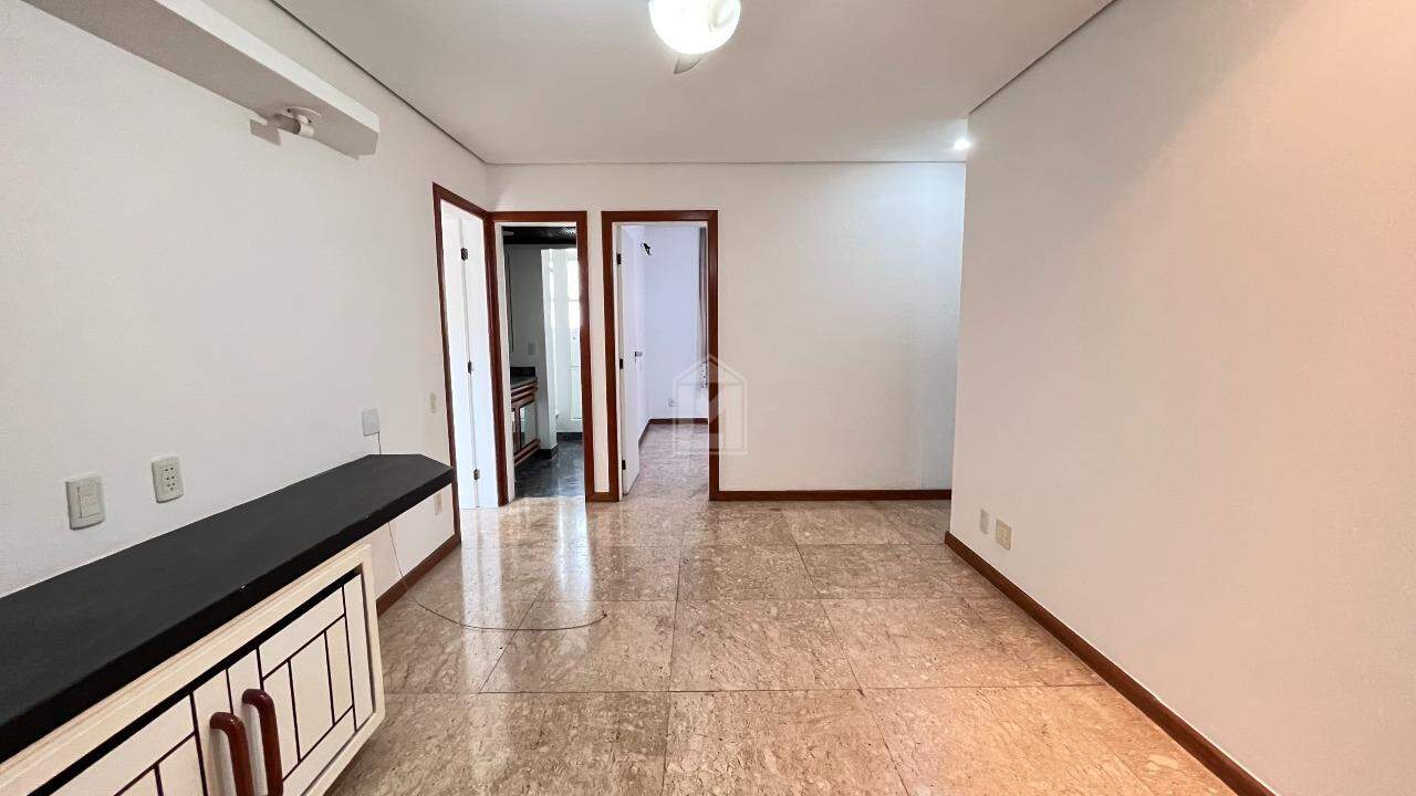 Apartamento, 3 quartos, 192 m² - Foto 1