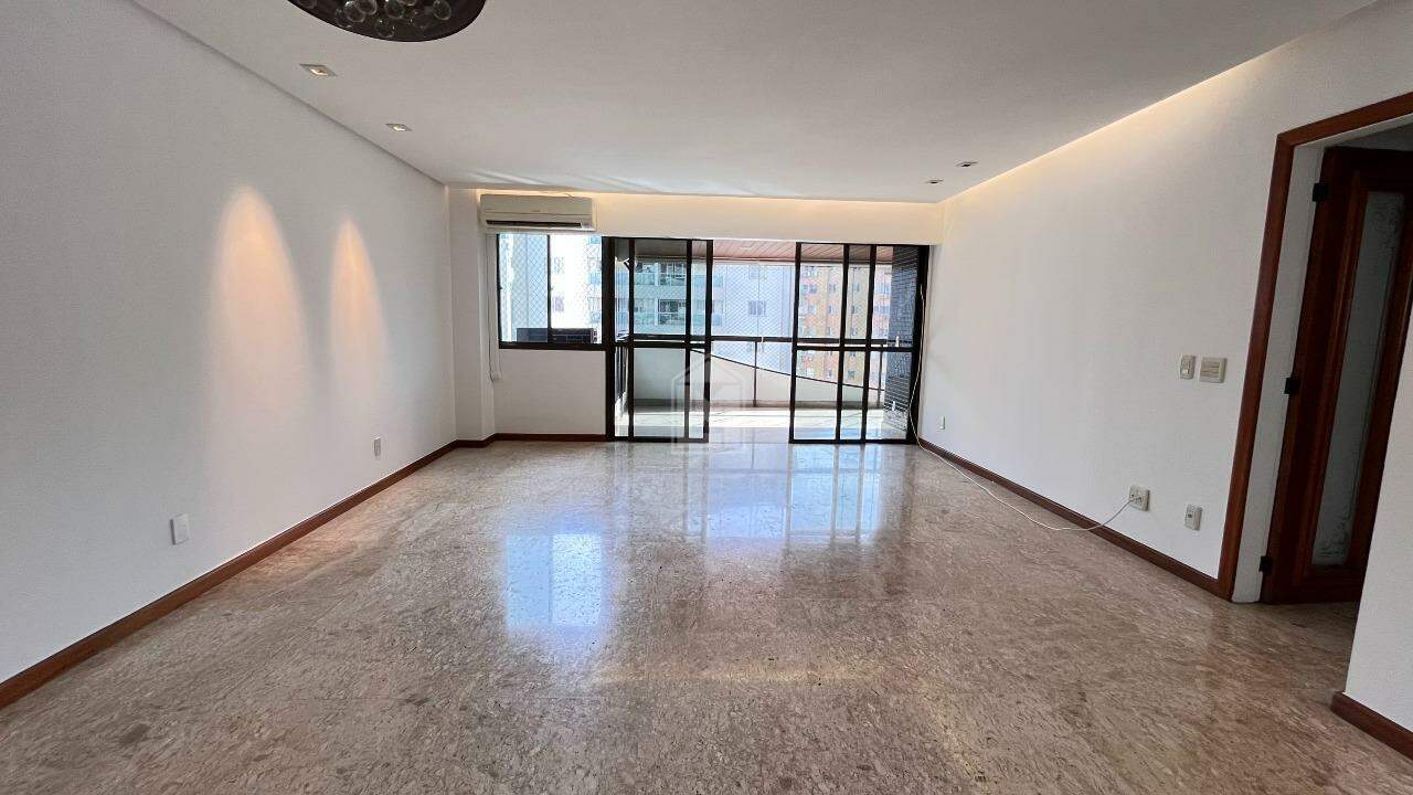 Apartamento, 3 quartos, 192 m² - Foto 1