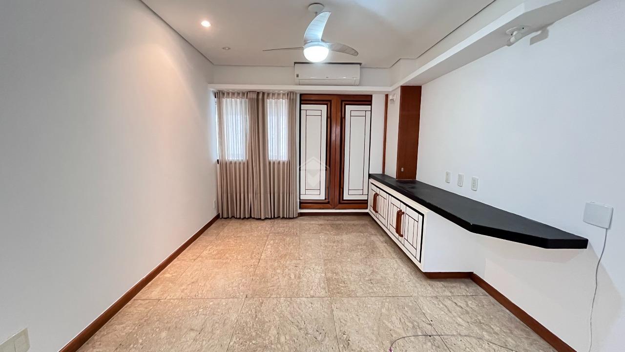 Apartamento, 3 quartos, 192 m² - Foto 2