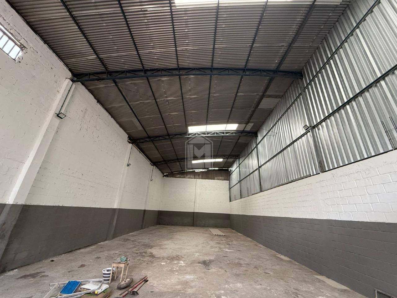 Depósito-Galpão, 300 m² - Foto 1