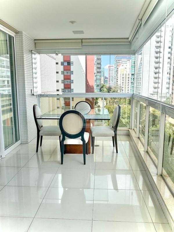 Apartamento, 3 quartos, 167 m² - Foto 2