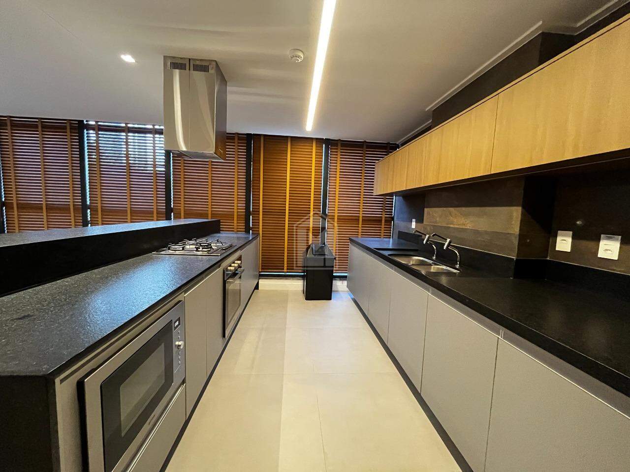 Apartamento, 3 quartos, 156 m² - Foto 1