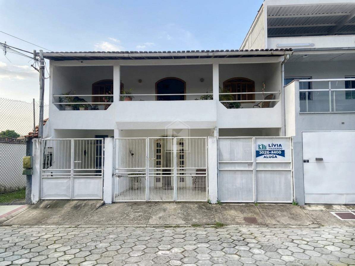 Casa, 4 quartos, 233 m² - Foto 1