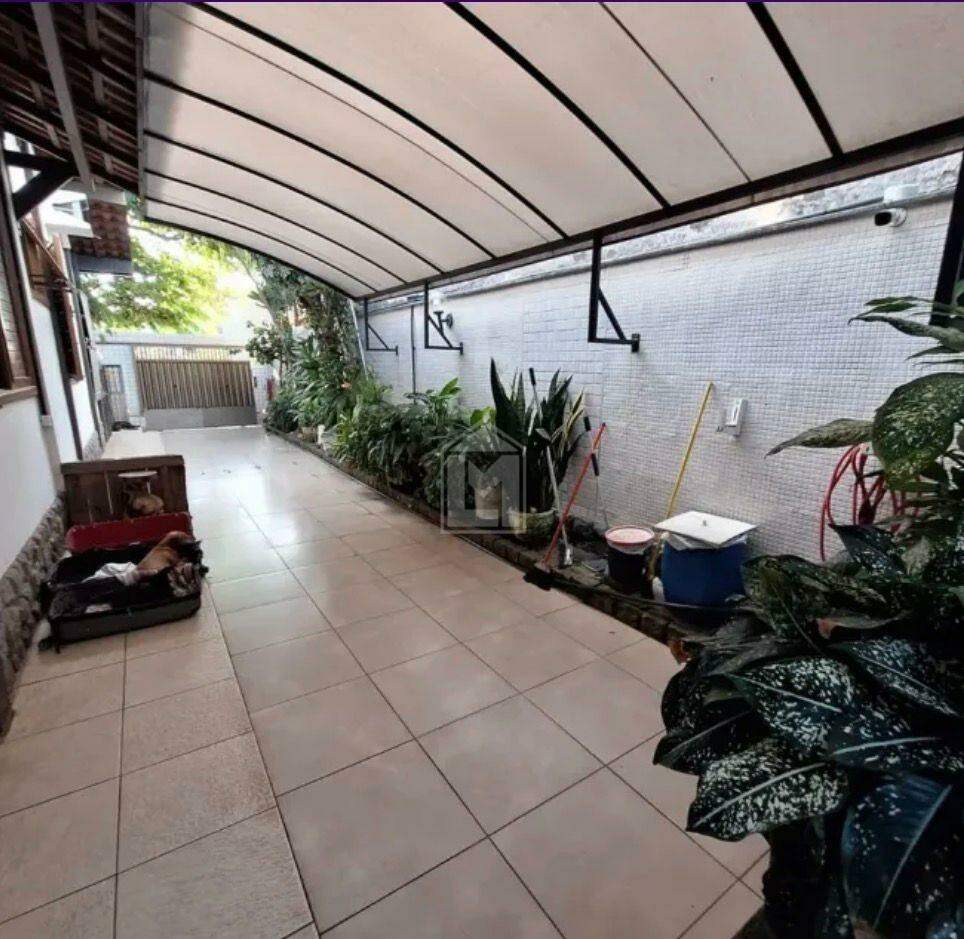 Casa, 4 quartos, 240 m² - Foto 15