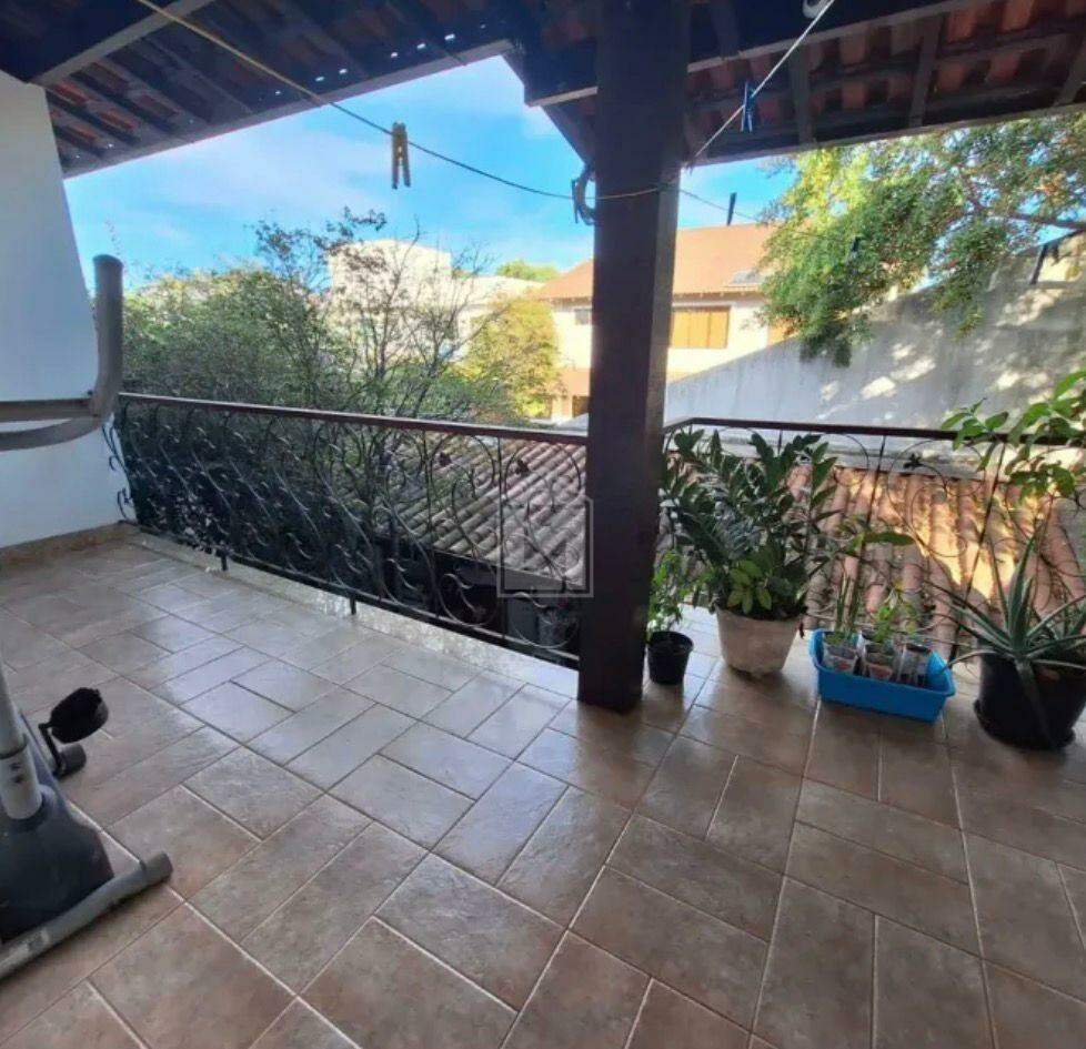 Casa, 4 quartos, 240 m² - Foto 12