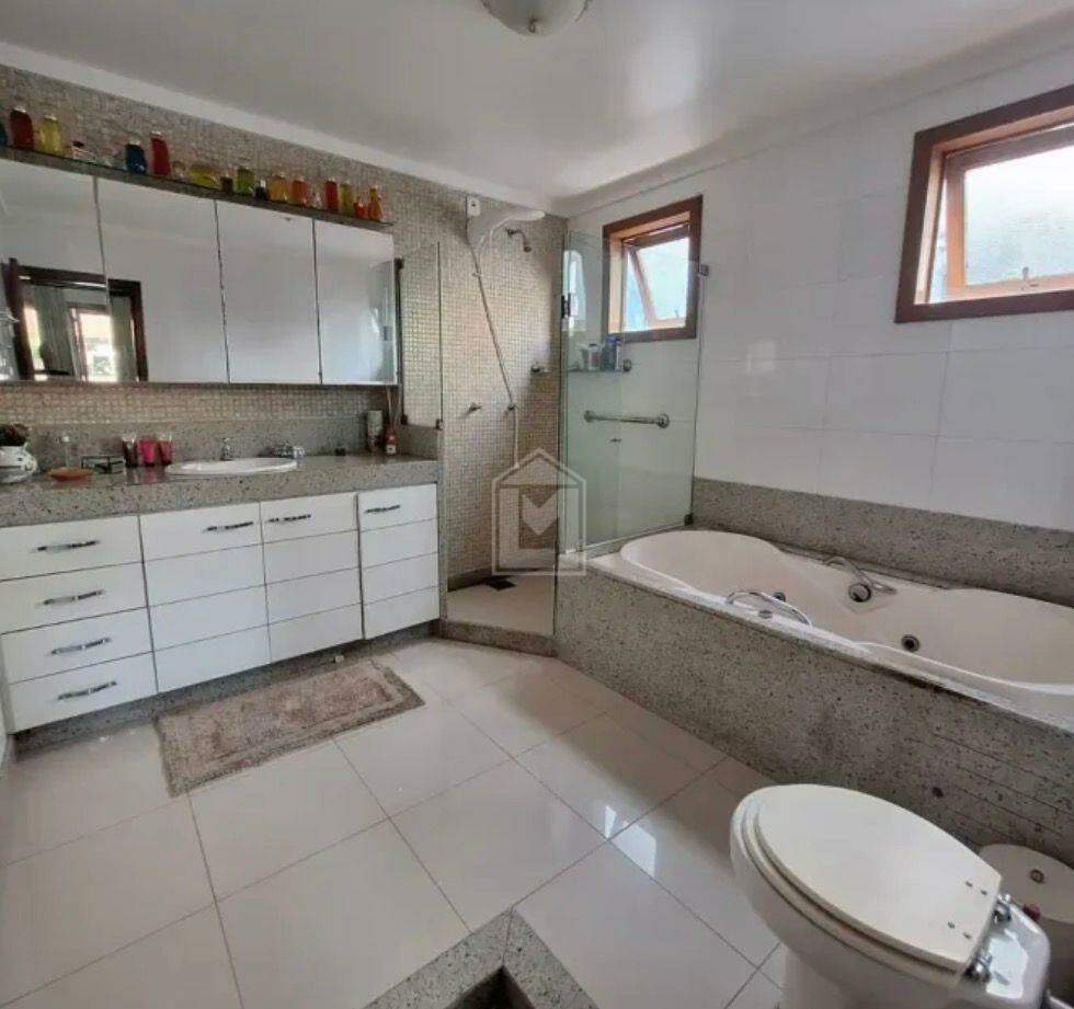 Casa, 4 quartos, 240 m² - Foto 8