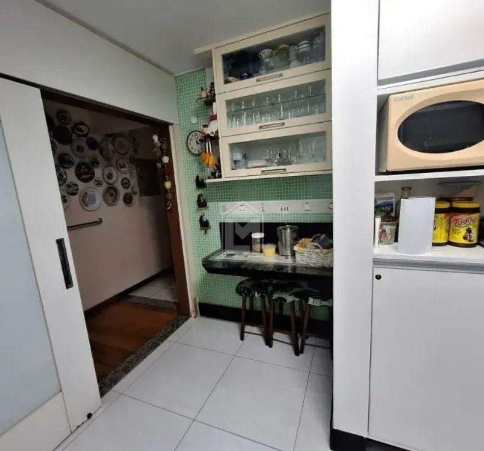 Casa, 4 quartos, 240 m² - Foto 4
