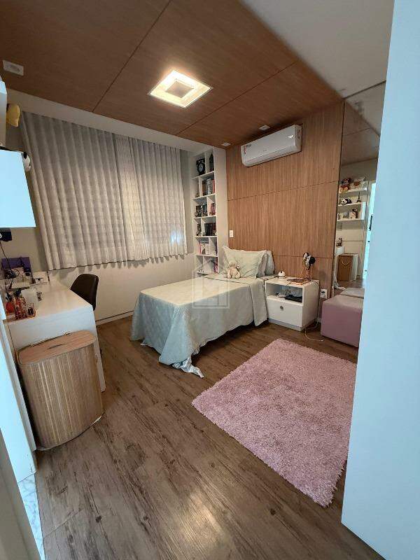 Casa, 4 quartos, 295 m² - Foto 11