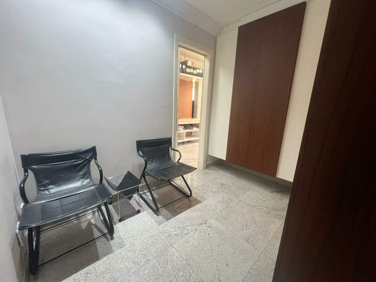 Sala para aluguel no Santa Lúcia: 