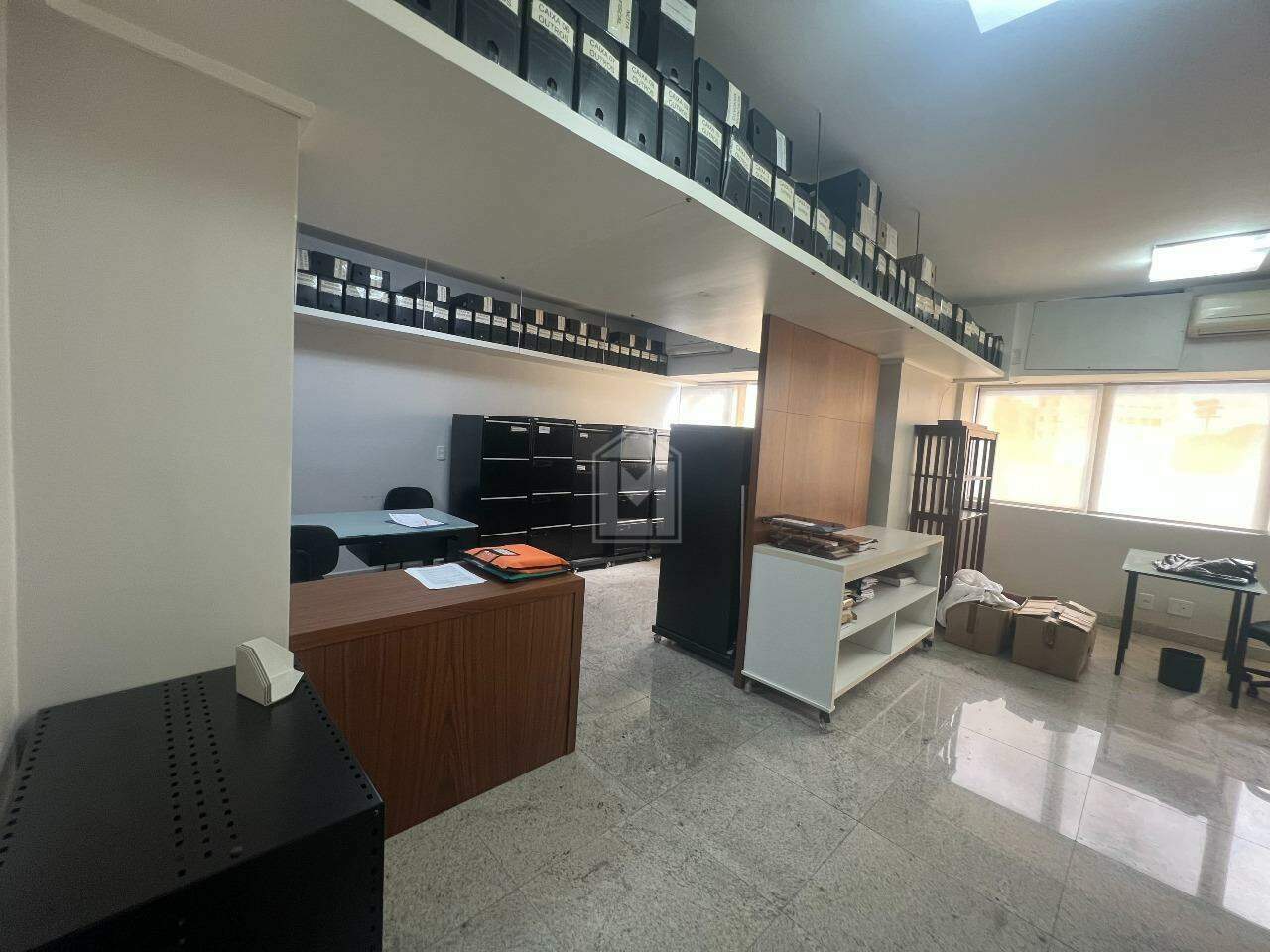 Sala para aluguel no Santa Lúcia: 