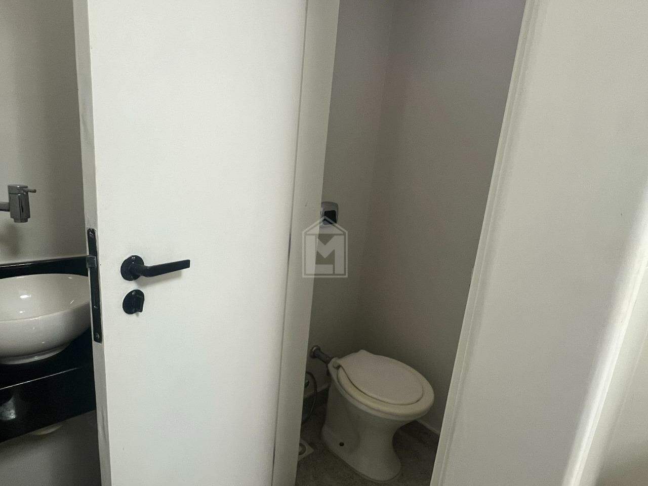 Sala para aluguel no Santa Lúcia: 
