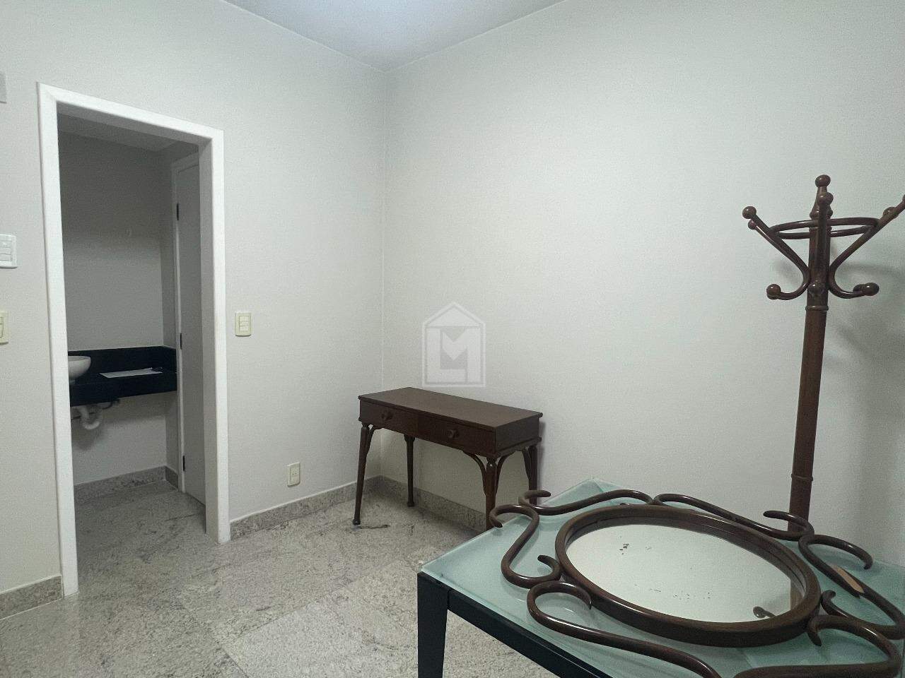 Sala para aluguel no Santa Lúcia: 