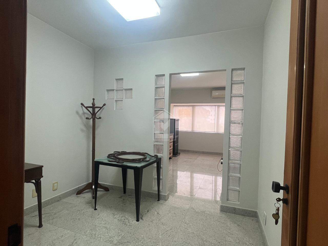 Sala para aluguel no Santa Lúcia: 