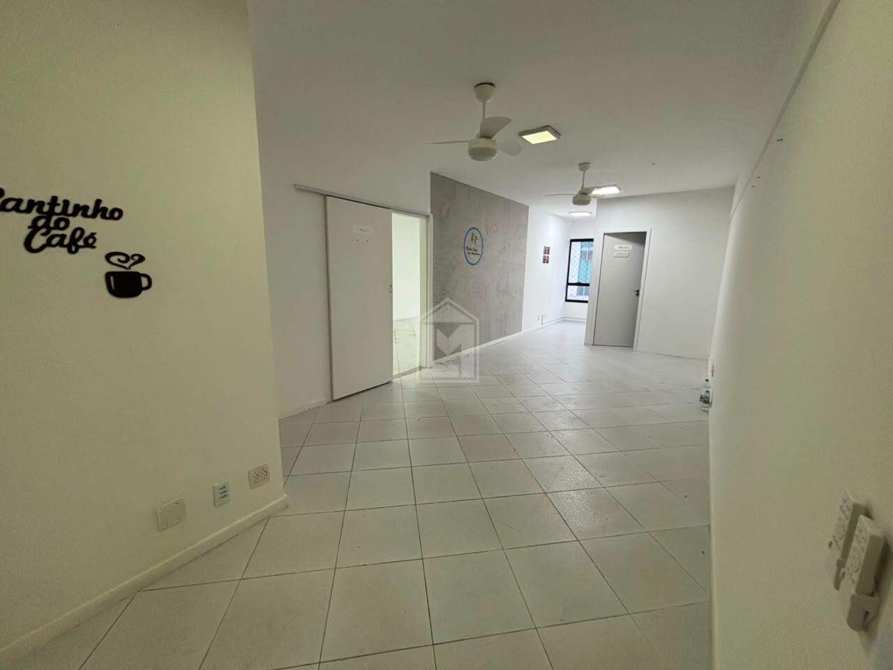 Sala para aluguel no Enseada do Suá: 