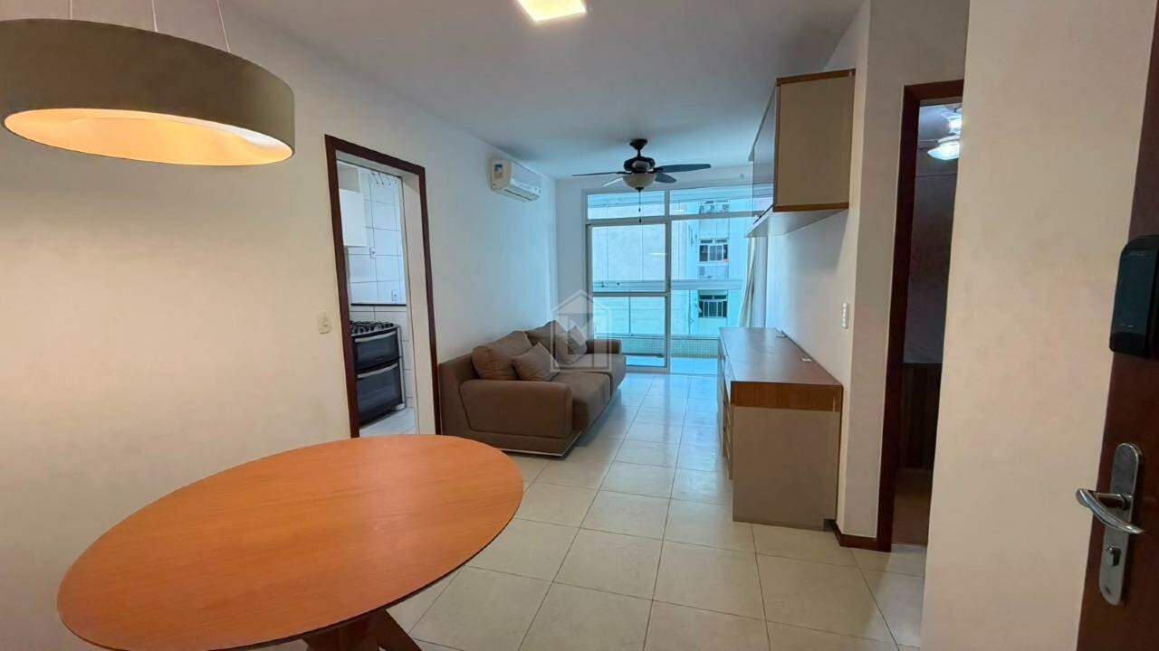 Apartamento para aluguel no Santa Helena: Sala 2 ambientes 