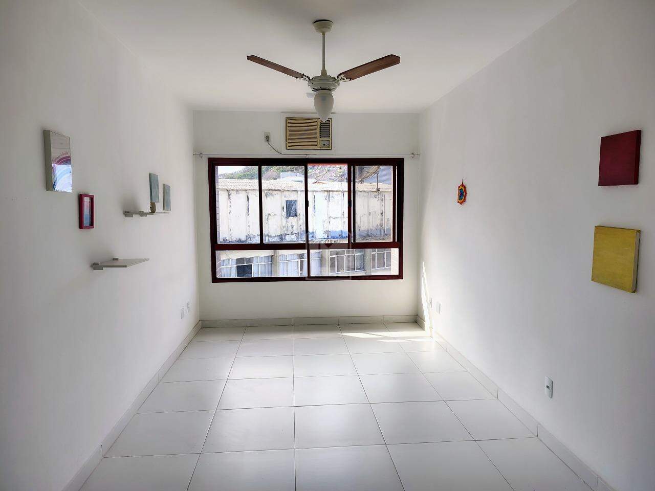 Sala à venda no Praia do Suá: 