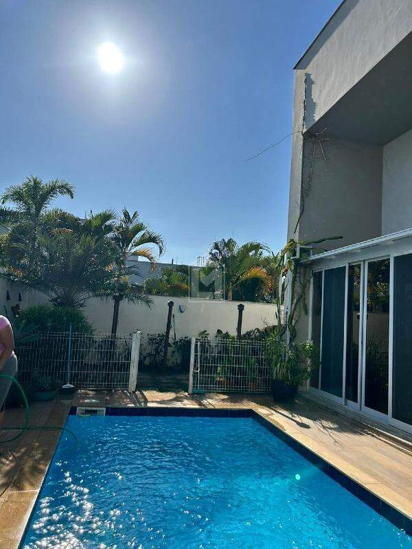 Casa à venda no Jacuhy: 