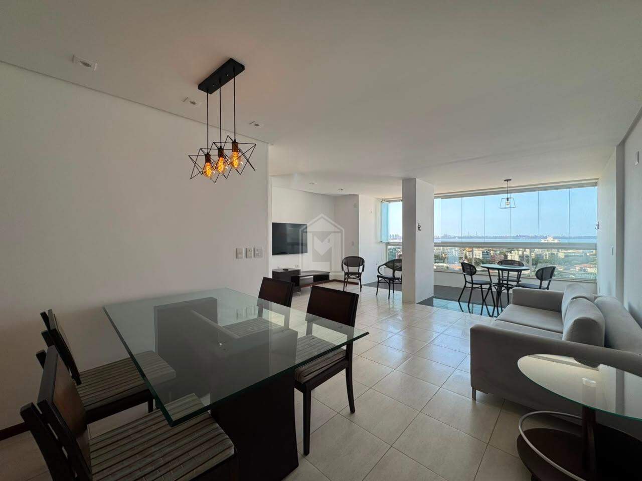 Apartamento para aluguel no Barro Vermelho: 
