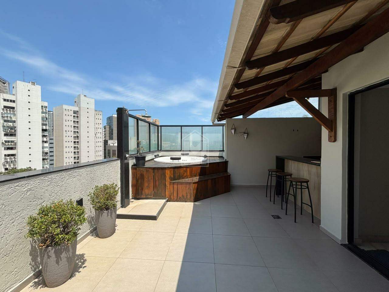 Cobertura, 3 quartos, 140 m² - Foto 1