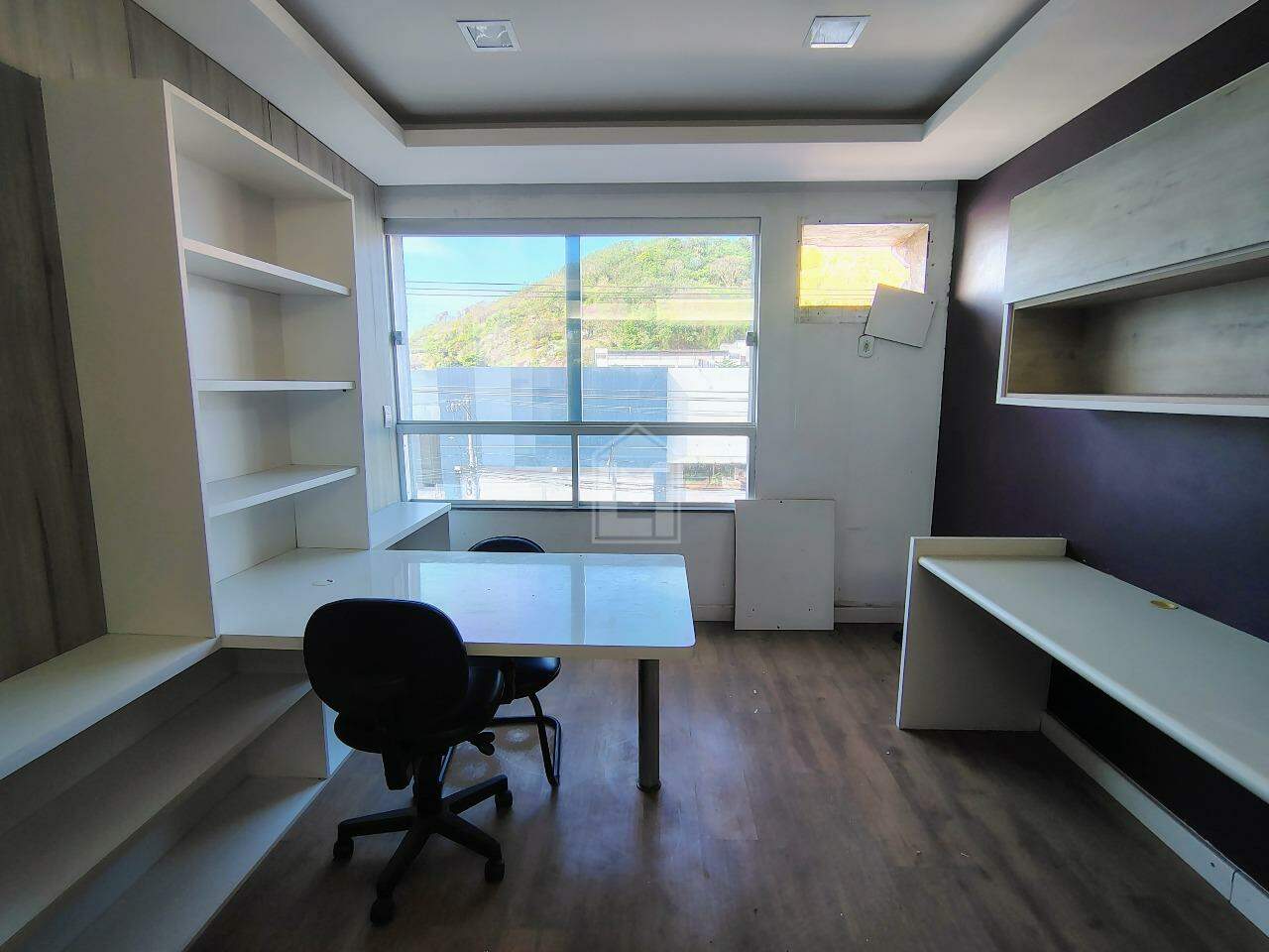 Sala para aluguel no Gurigica: 