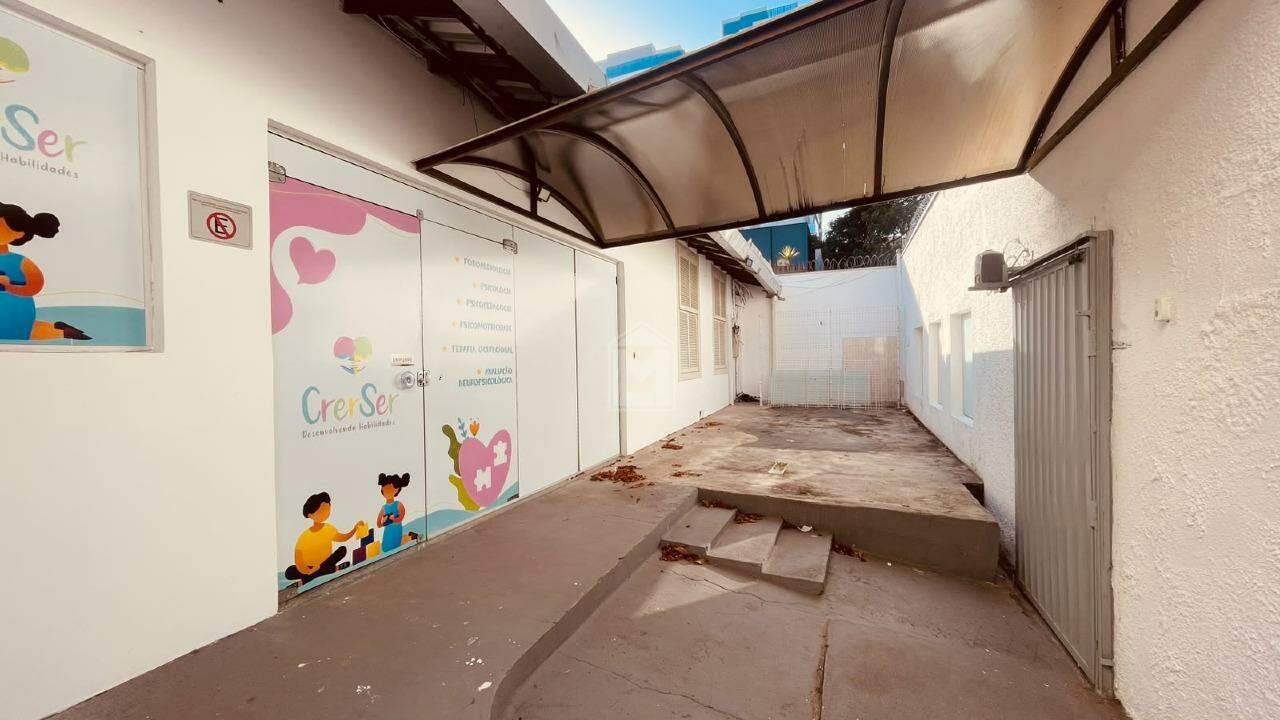Casa, 10 quartos, 203 m² - Foto 2
