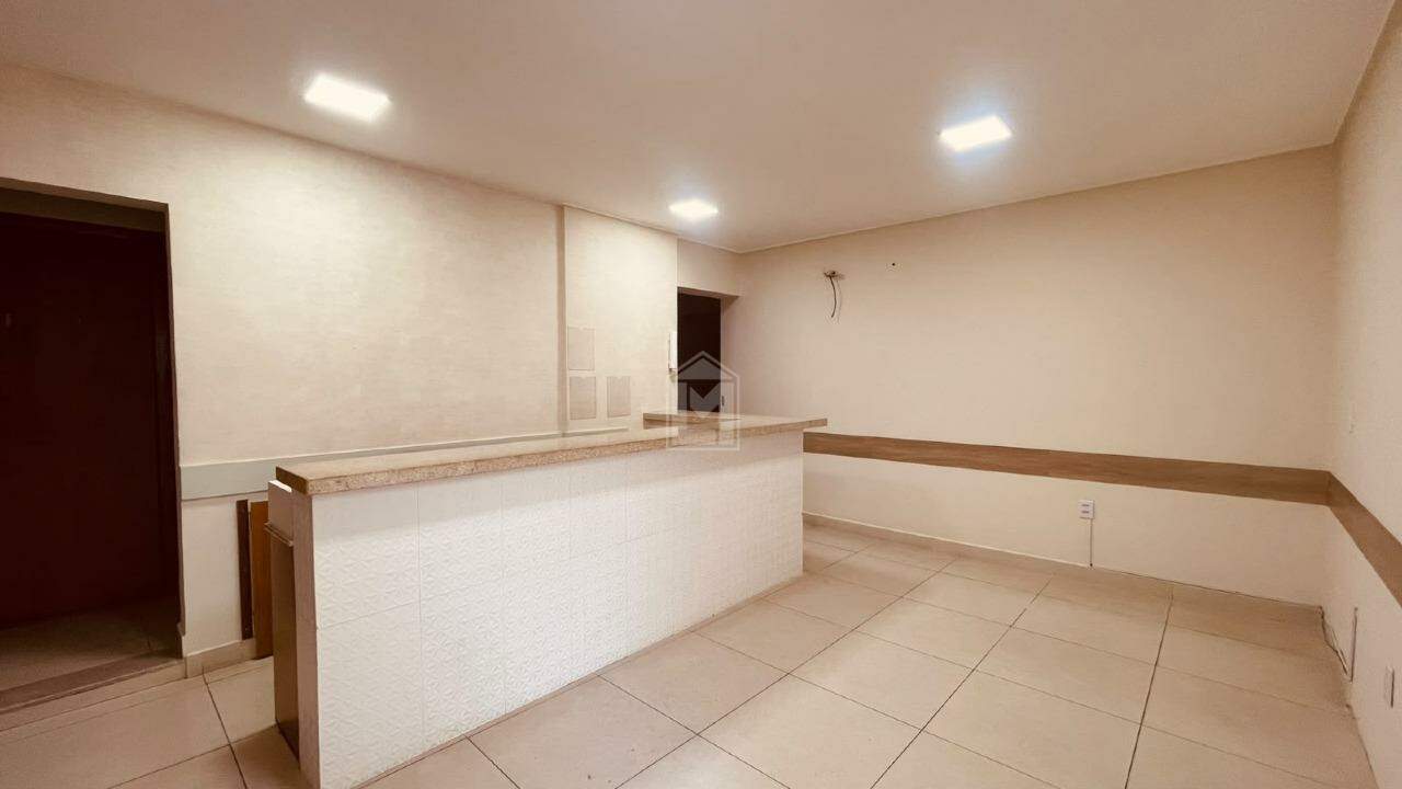 Casa, 10 quartos, 203 m² - Foto 1