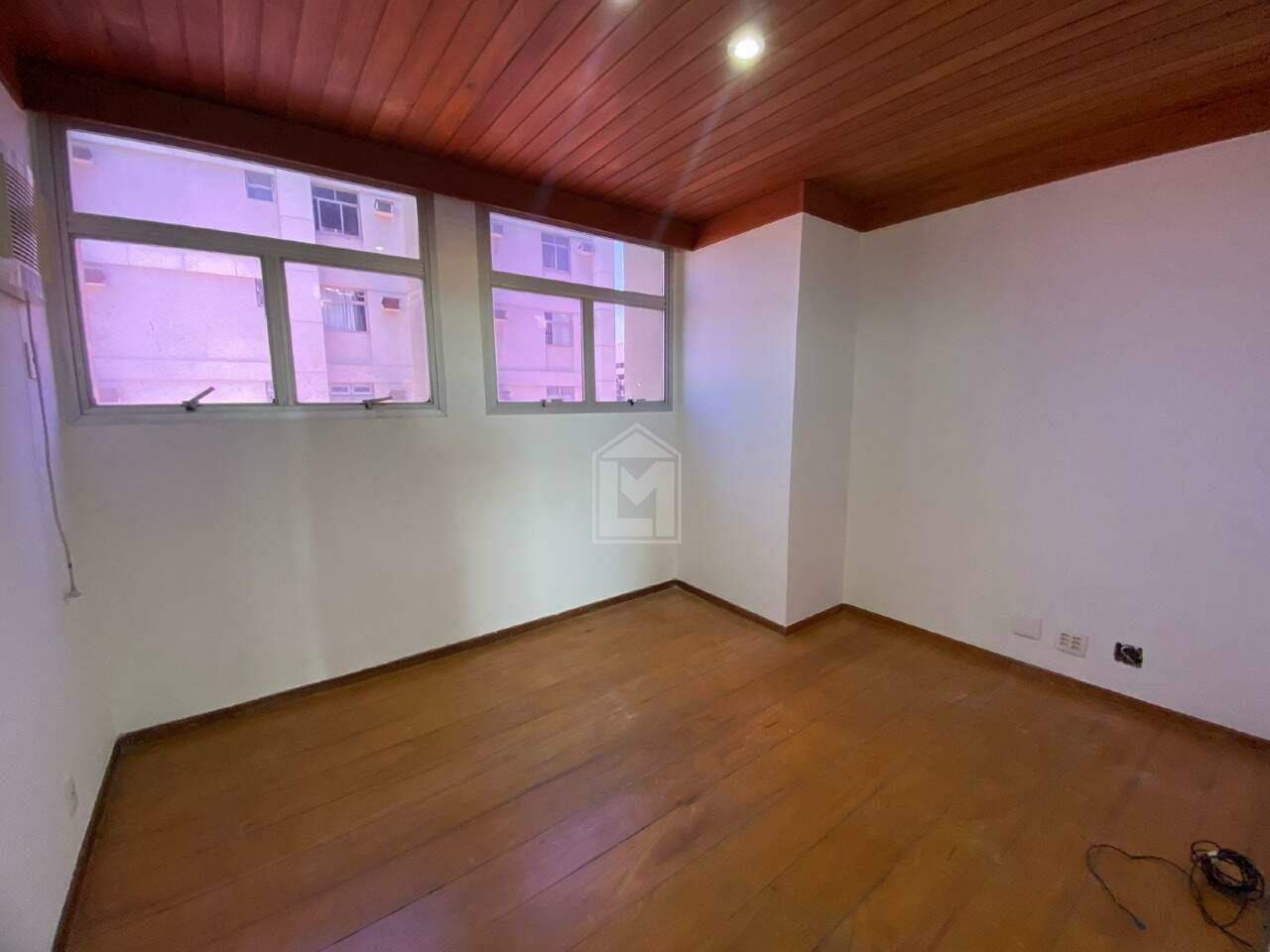 Apartamento à venda com 4 quartos, 360m² - Foto 4