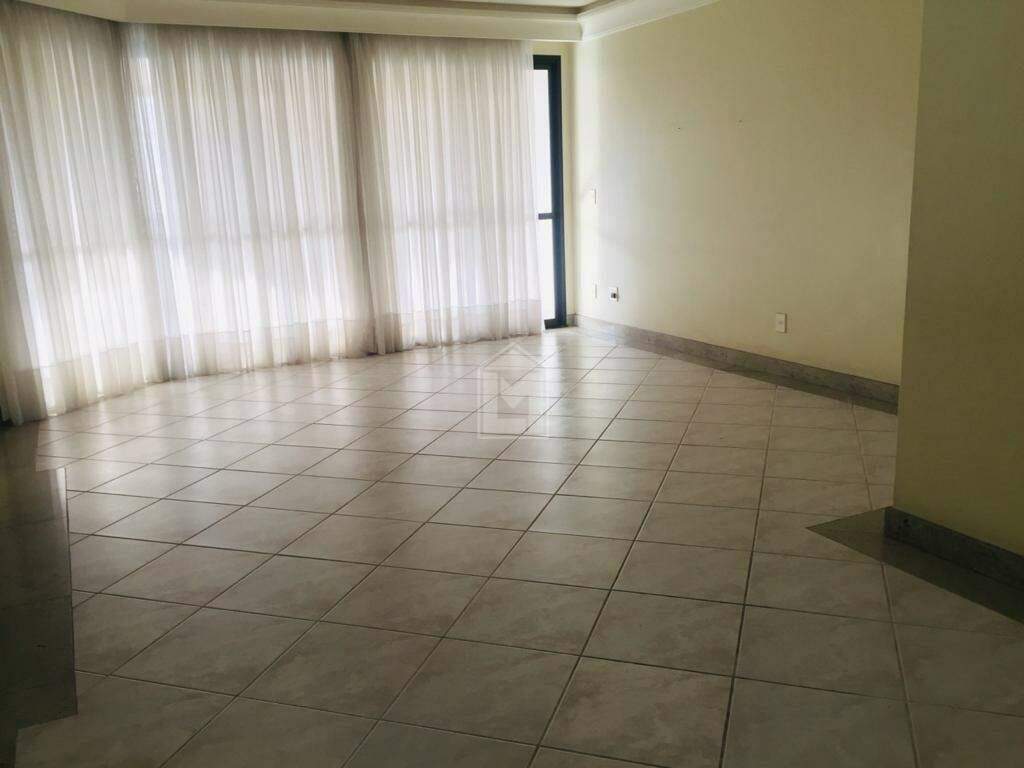 Apartamento à venda com 4 quartos, 168m² - Foto 3