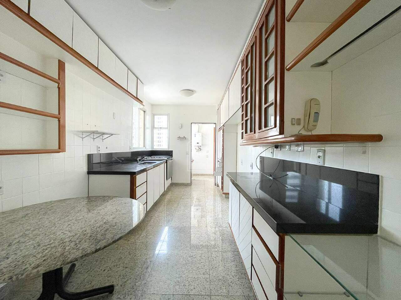 Apartamento para alugar com 3 quartos, 192m² - Foto 22