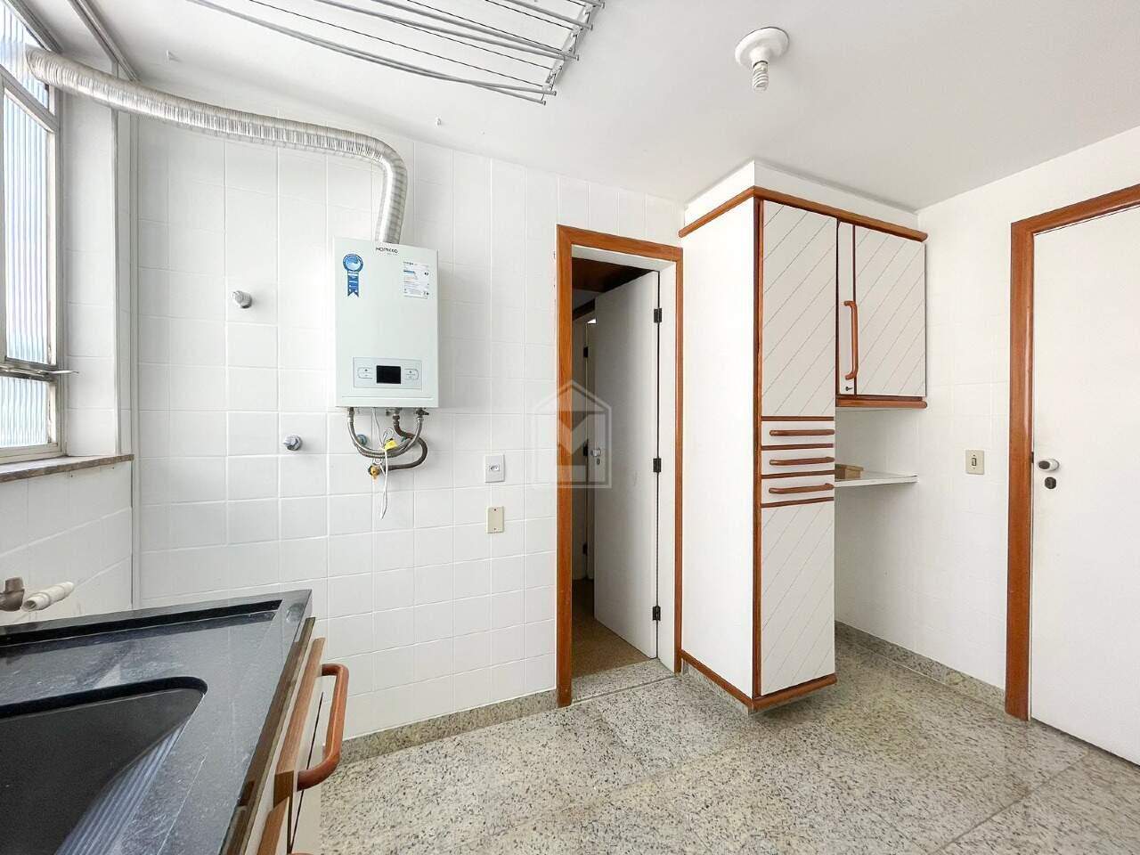 Apartamento para alugar com 3 quartos, 192m² - Foto 26