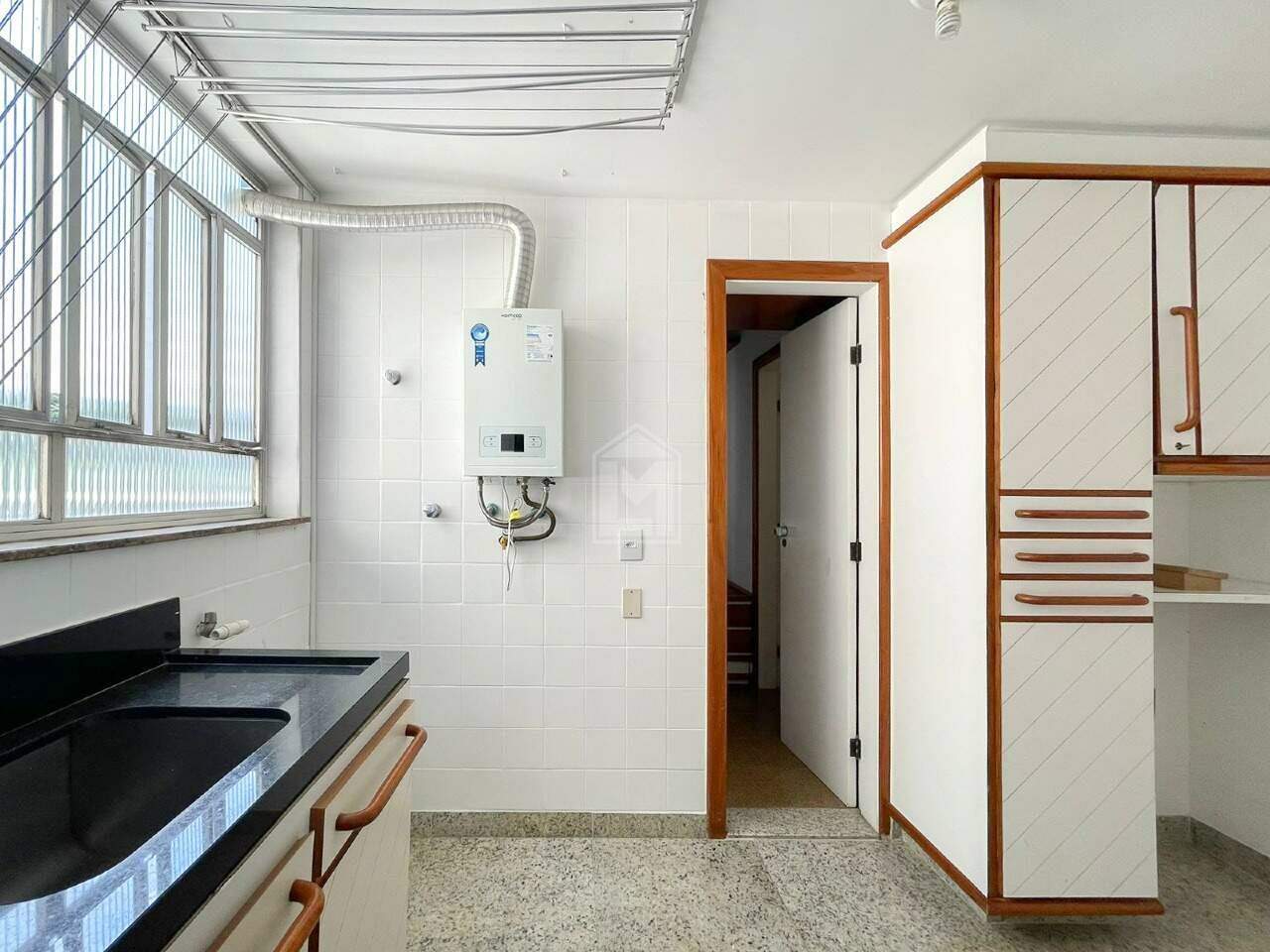 Apartamento para alugar com 3 quartos, 192m² - Foto 25