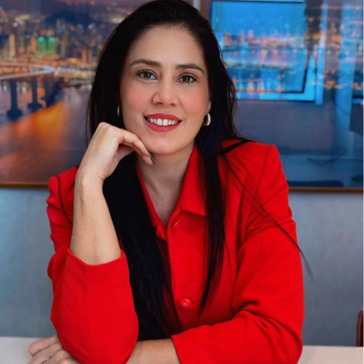 Virgínia Apolinário 