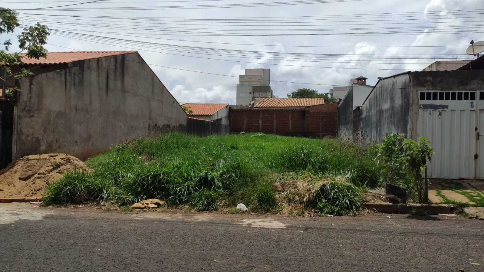 Terreno à venda no Segismundo Pereira: 