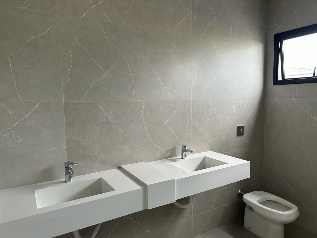 Casa em condomínio à venda no Condomínio Splêndido: 