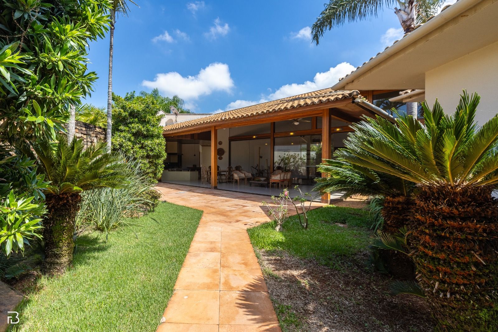 Casa à venda no Condomínio Bosque Karaíba: 