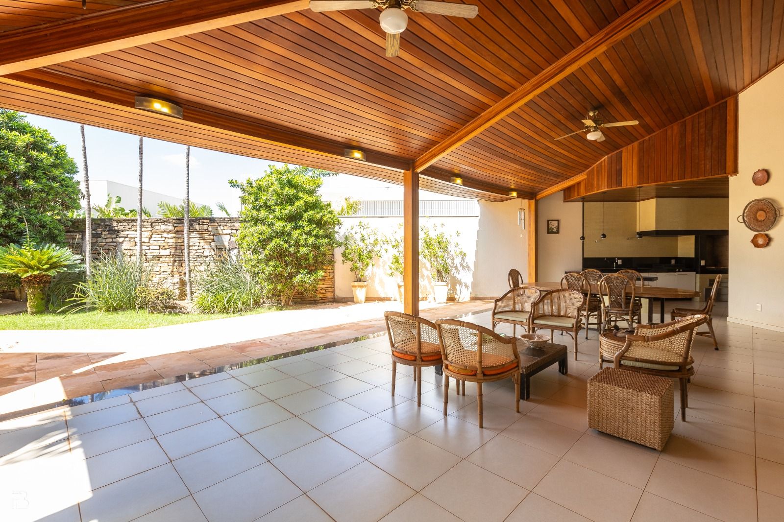 Casa à venda no Condomínio Bosque Karaíba: 