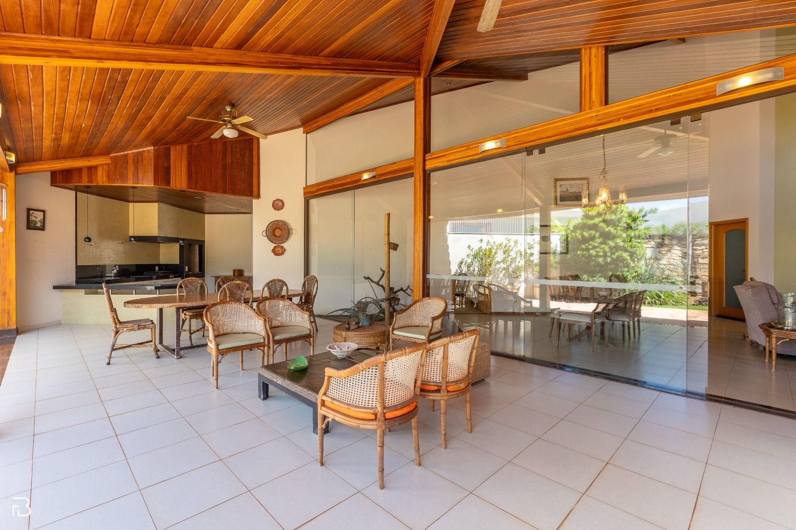 Casa à venda no Condomínio Bosque Karaíba: 