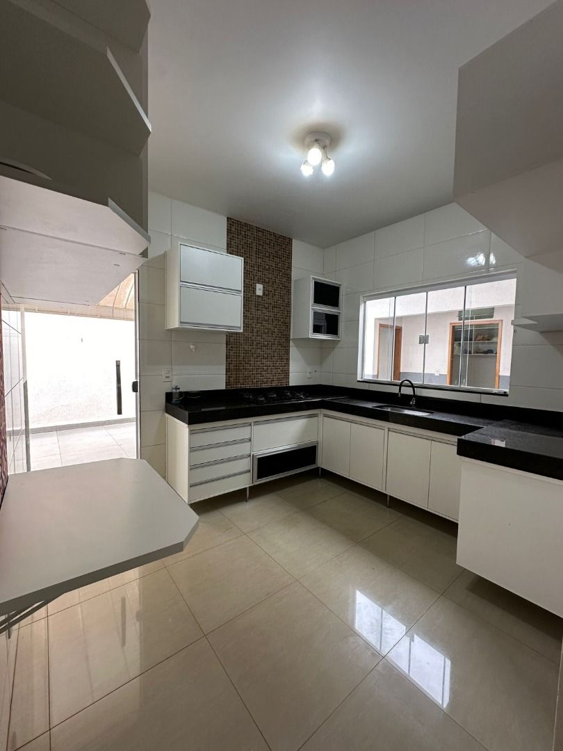 Casa à venda no Bosque dos Buritis: 