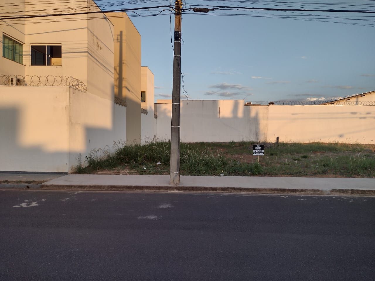 Terreno à venda no Bosque dos Buritis: 