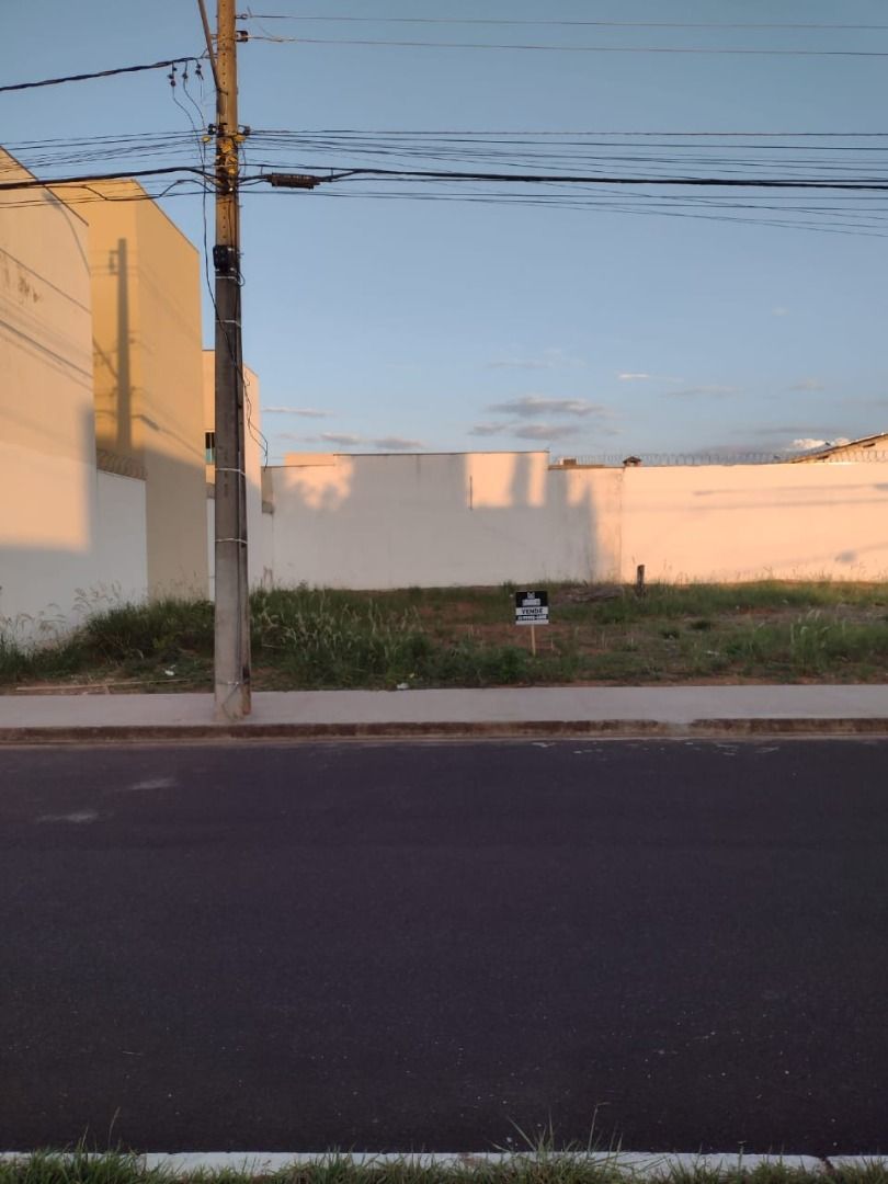 Terreno à venda no Bosque dos Buritis: 