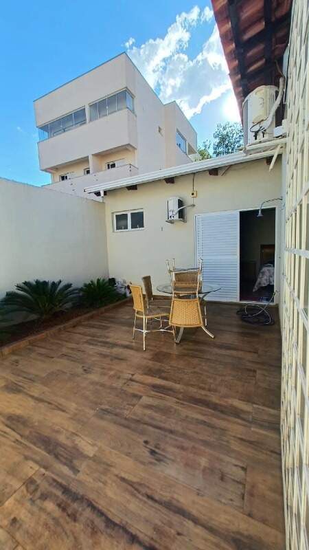 Casa à venda no Santa Mônica: 