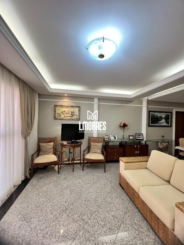 Apartamento à venda no Saraiva: 