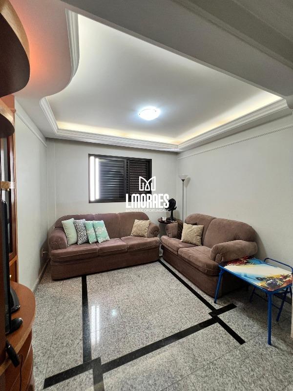 Apartamento à venda no Saraiva: 